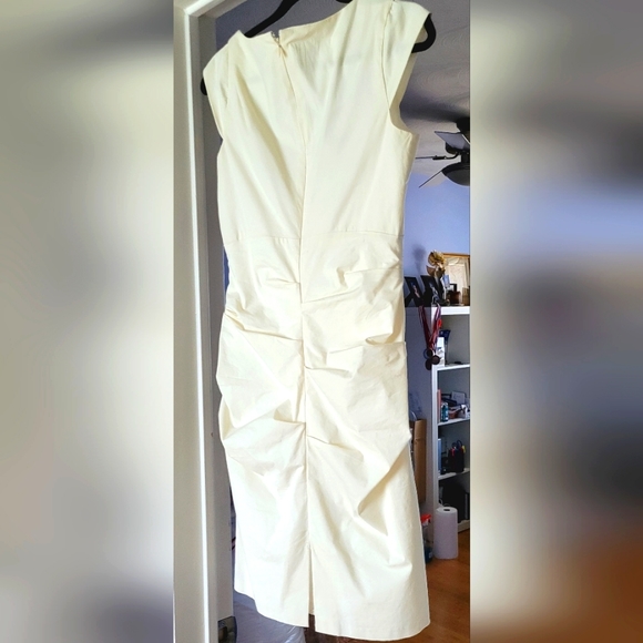 Le Chateau Women's Dress - Picture 6 of 6